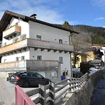 Leni 6
